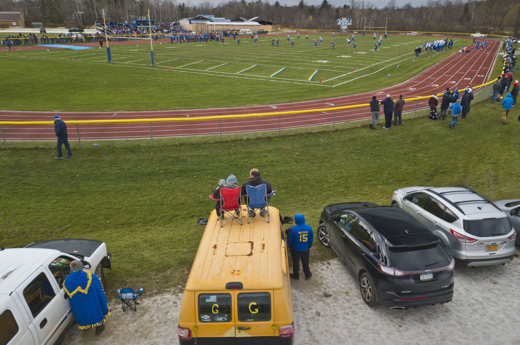1103_wds_Governeur Football_cl2.jpg